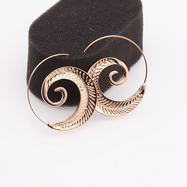 Round Vintage Simple Golden Earrings